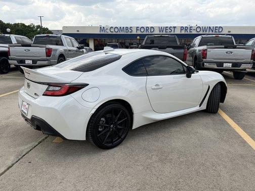 Halo 2025 Toyota GR86 Premium