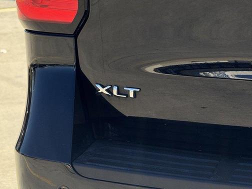 Agate Black Metallic 2024 Ford Expedition Max XLT