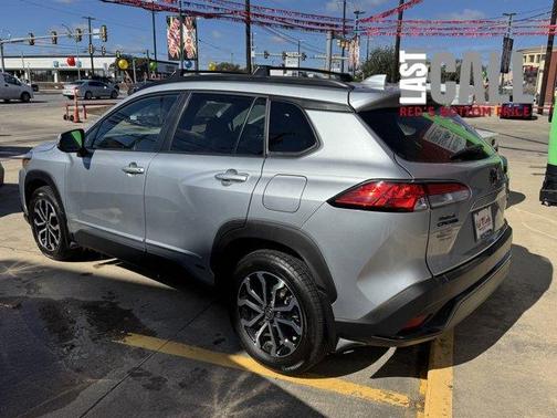 2024 Toyota Corolla Cross Hybrid SE