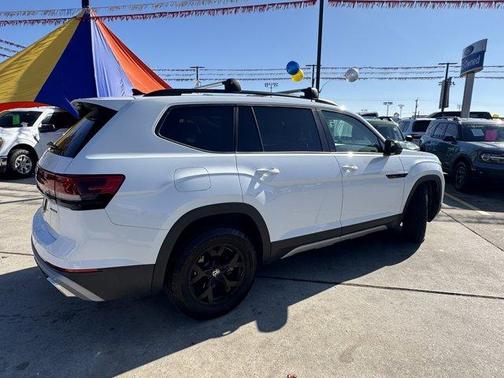 2024 Volkswagen Atlas 2.0T Peak Edition SE w/Technology