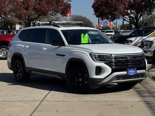 2024 Volkswagen Atlas 2.0T Peak Edition SE w/Technology