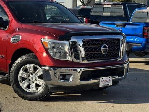 2017 Nissan Titan SV