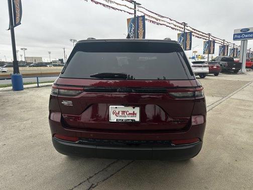 Velvet Red Pearlcoat 2023 Jeep Grand Cherokee Limited