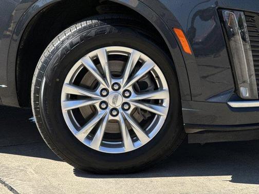2022 Cadillac XT6 Luxury FWD