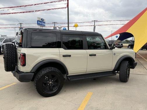 Desert Sand 2025 Ford Bronco Outer Banks