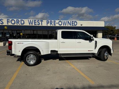 2023 Ford F-450 Lariat