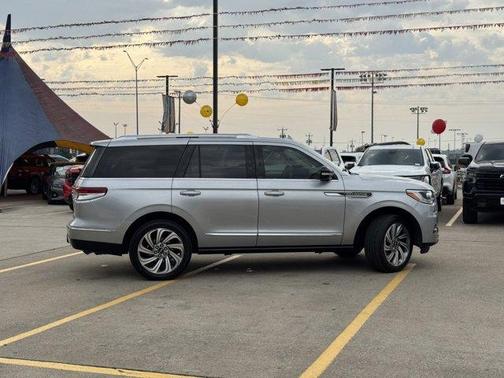 2022 Lincoln Navigator Reserve