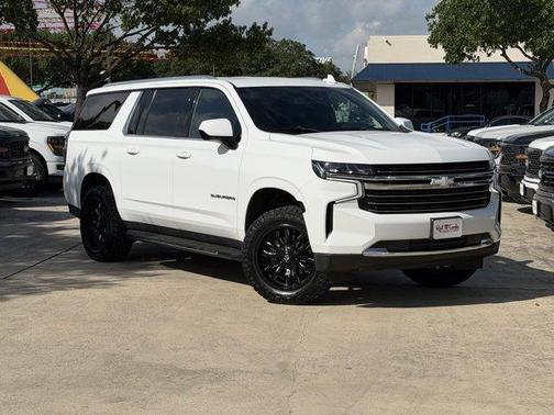 Summit White 2021 Chevrolet Suburban LT