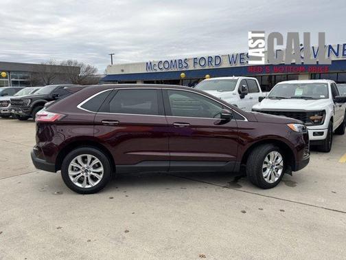 2022 Ford Edge Titanium