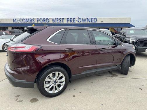 2022 Ford Edge Titanium