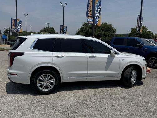 2024 Cadillac XT6 Luxury FWD