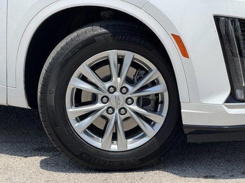2024 Cadillac XT6 Luxury FWD