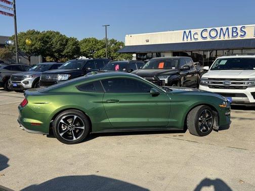 2022 Ford Mustang EcoBoost