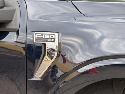 Antimatter Blue Metallic 2022 Ford F-150 XLT