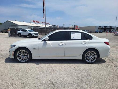 2023 BMW 330e xDrive