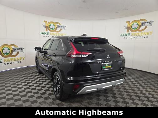 Labrador Black Pearl 2026 Mitsubishi Eclipse Cross SE