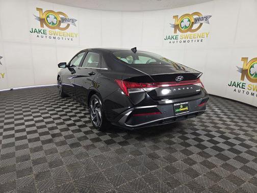 Abyss Black 2024 Hyundai ELANTRA Limited