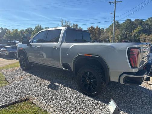 2024 GMC Sierra 2500 AT4