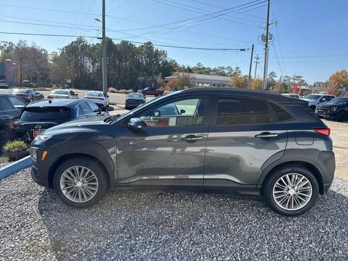 2021 Hyundai KONA SEL Plus