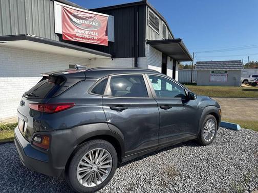 2021 Hyundai KONA SEL Plus