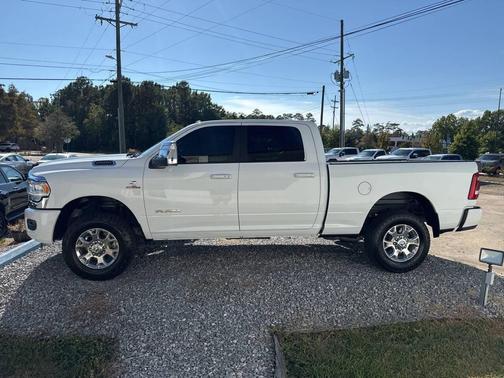 2024 RAM 2500 Laramie Crew Cab 4x4 6'4' Box