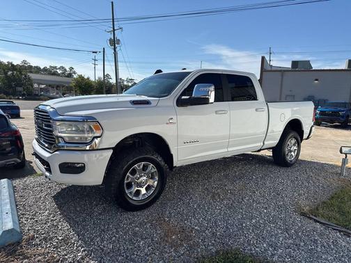 2024 RAM 2500 Laramie Crew Cab 4x4 6'4' Box