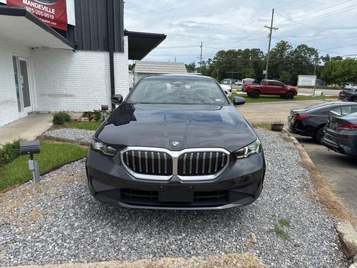 2025 BMW 530 i xDrive