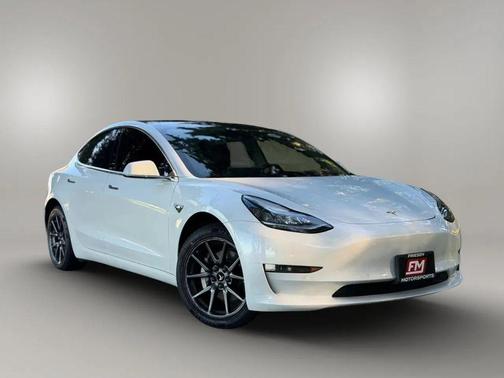 2019 Tesla Model 3 Standard Range Plus