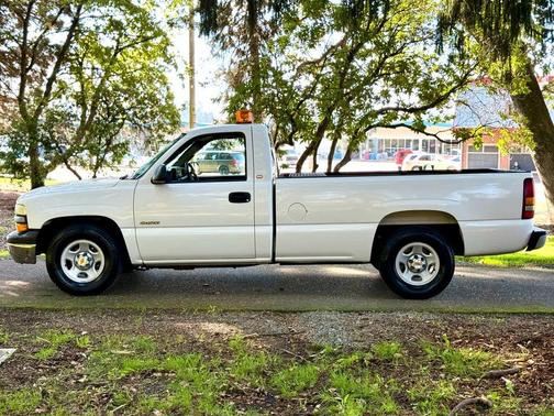 2002 Chevrolet Silverado 1500 Base