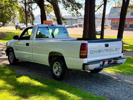 2002 Chevrolet Silverado 1500 Base