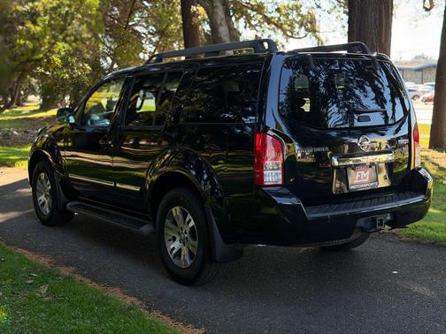 2012 Nissan Pathfinder Silver