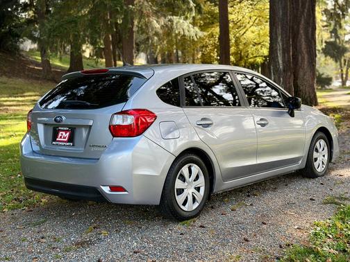 2016 Subaru Impreza 2.0i