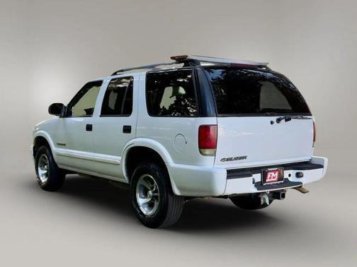 2004 Chevrolet Blazer LS