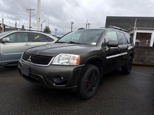 Carbon Pearl 2011 Mitsubishi Endeavor LS