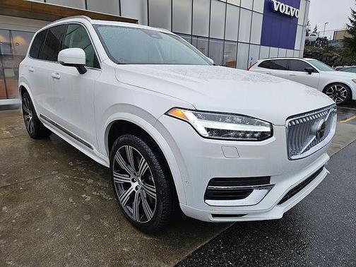 2023 Volvo XC90 Plus