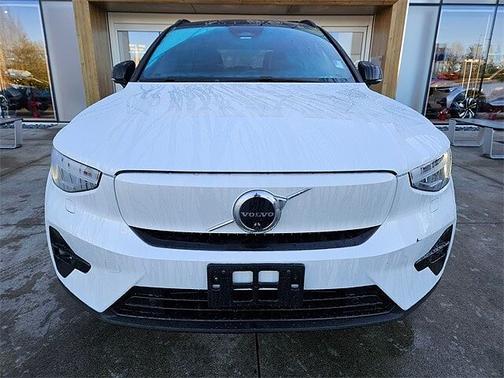 2023 Volvo XC40 Ultimate