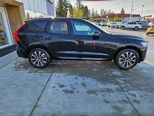 2025 Volvo XC60 Plus