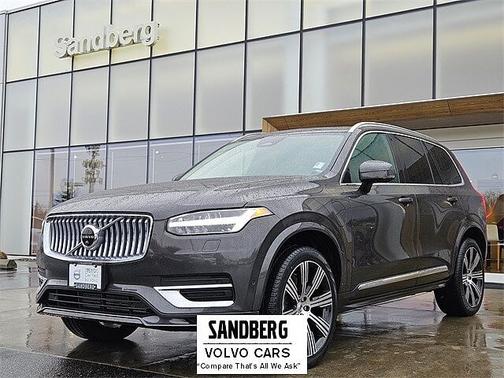 2023 Volvo XC90 Plus