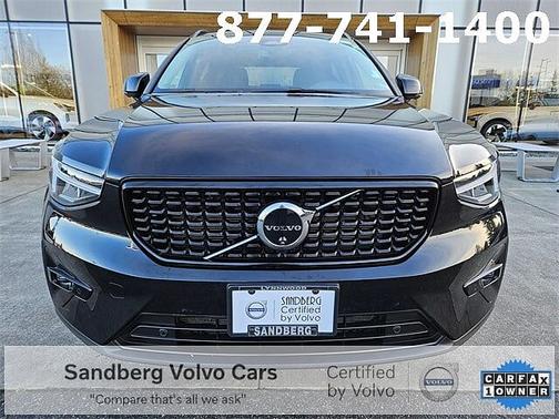 2025 Volvo XC40 Plus