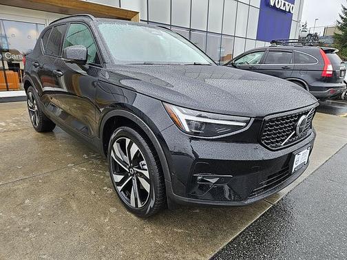 2024 Volvo XC40 Plus