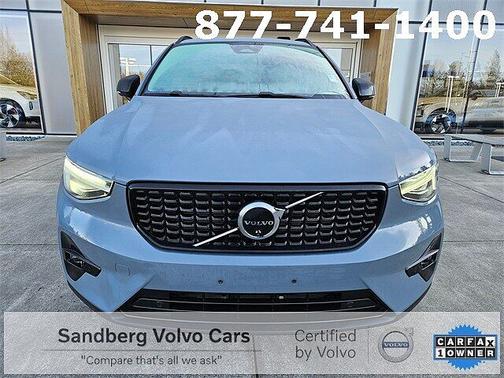 2023 Volvo XC40 B5 AWD Ultimate Dark