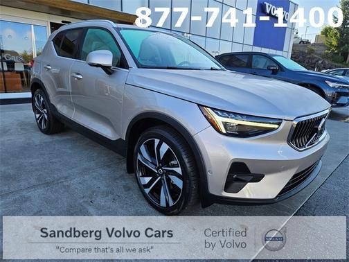2023 Volvo XC40 B5 AWD Ultimate Bright