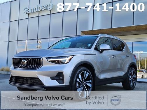 2023 Volvo XC40 B5 AWD Ultimate Bright