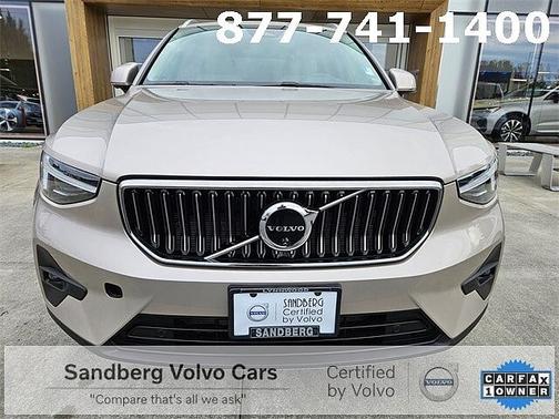 2024 Volvo XC40 B5 Ultimate Bright