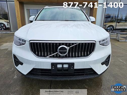 2025 Volvo XC40 B5 Plus Bright Theme