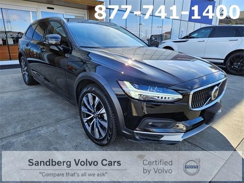 2023 Volvo V90 Cross Country B6 AWD Plus