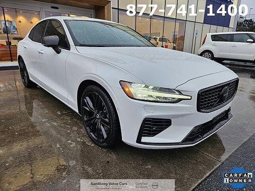 2024 Volvo S60 Recharge Plug-In Hybrid T8 Plus Black Edition