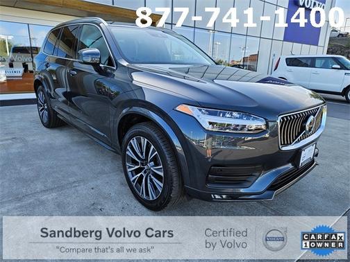 2022 Volvo XC90 T6 AWD Momentum 7 Seater