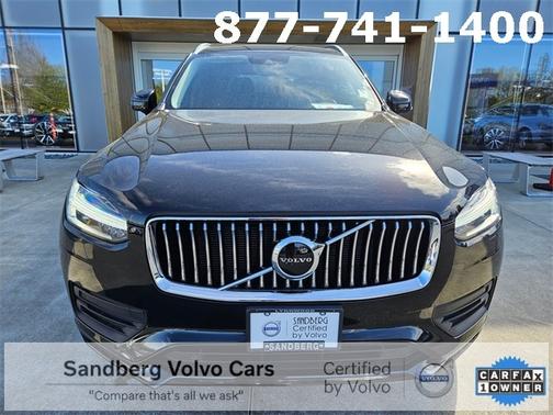 2022 Volvo XC90 T6 AWD Momentum 7 Seater