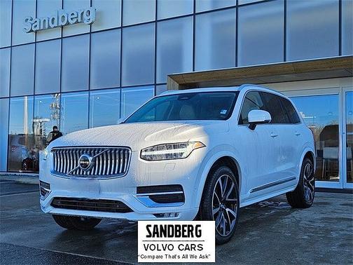 2023 Volvo XC90 Plus